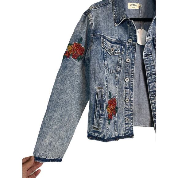 Umgee Women's Frayed Hem Embroidered Floral Denim Jean Jacket Size L Blue NWT - Picture 3 of 10